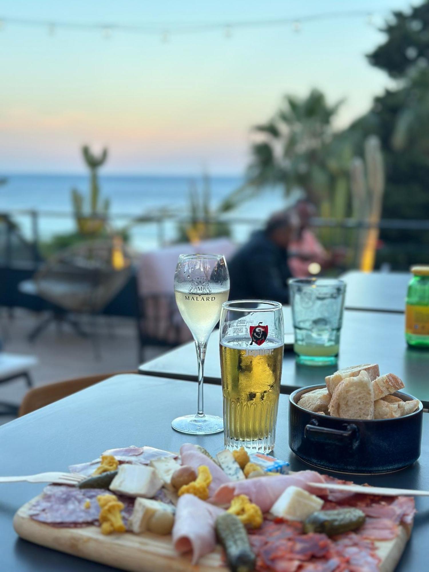 Les Alcyons Hotell Le Lavandou Eksteriør bilde