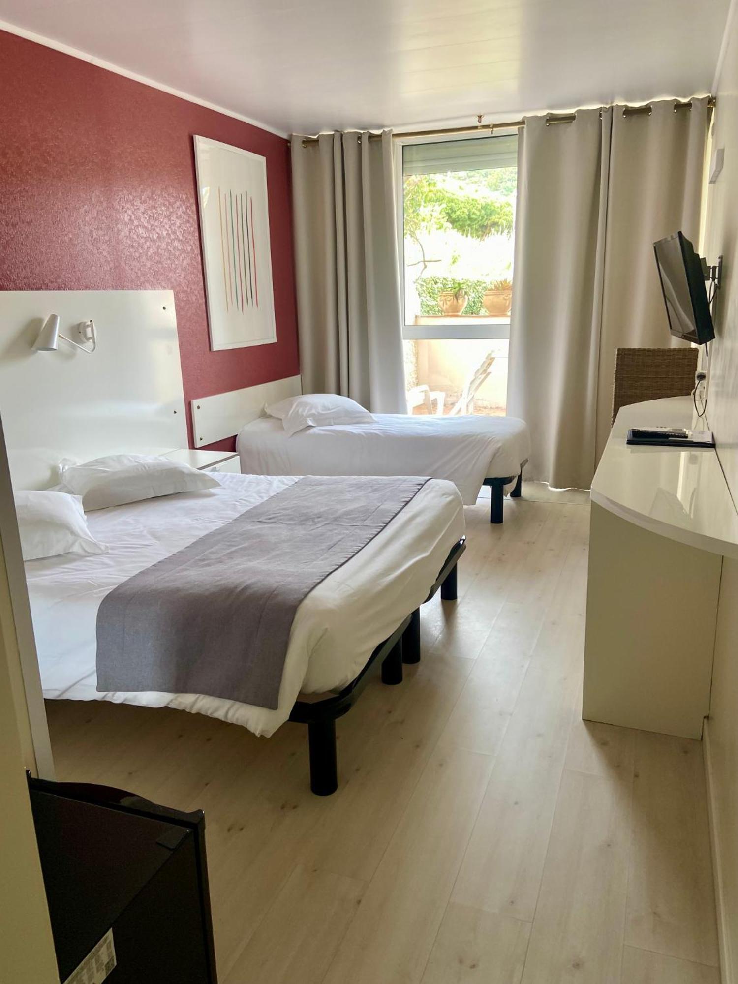 Les Alcyons Hotell Le Lavandou Eksteriør bilde