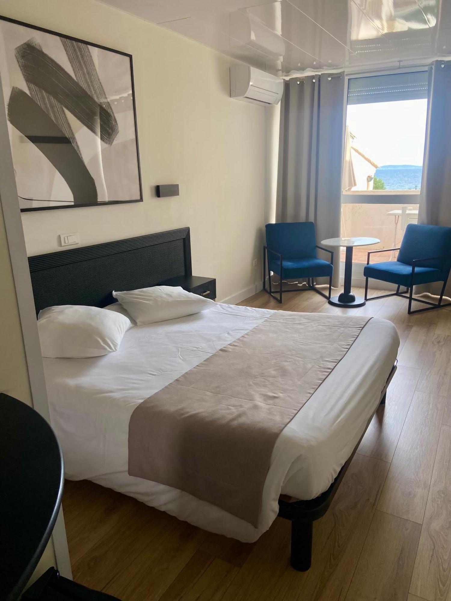 Les Alcyons Hotell Le Lavandou Eksteriør bilde